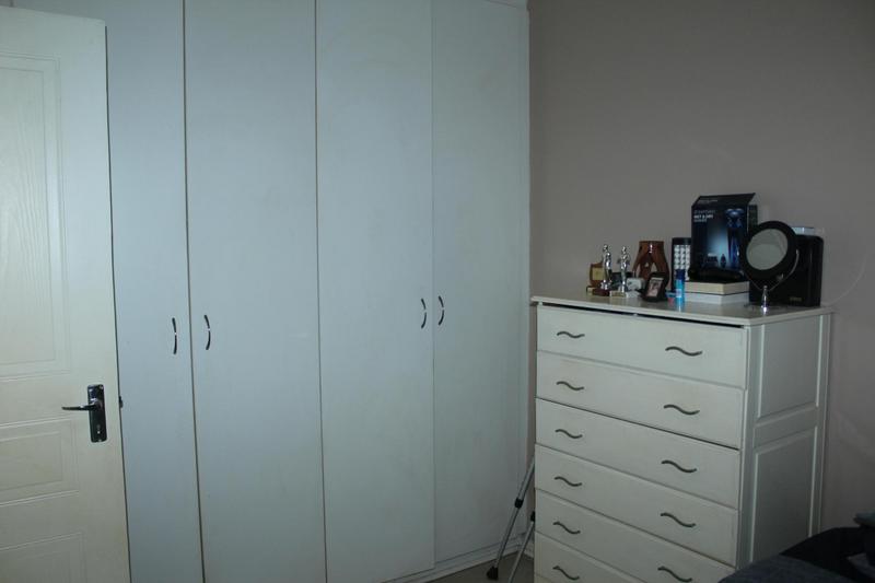 2 Bedroom Property for Sale in Buhrein Western Cape